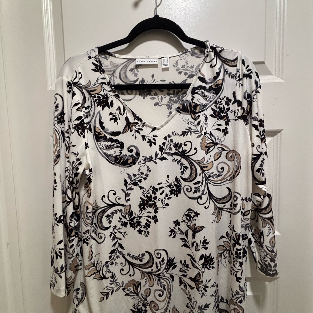 Susan Graver White and Black Floral V-Neck Blouse